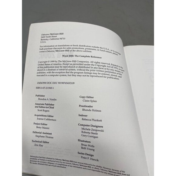 the complete reference word 2000 paperback book CD copyright 1999 English READ - Picture 4 of 6